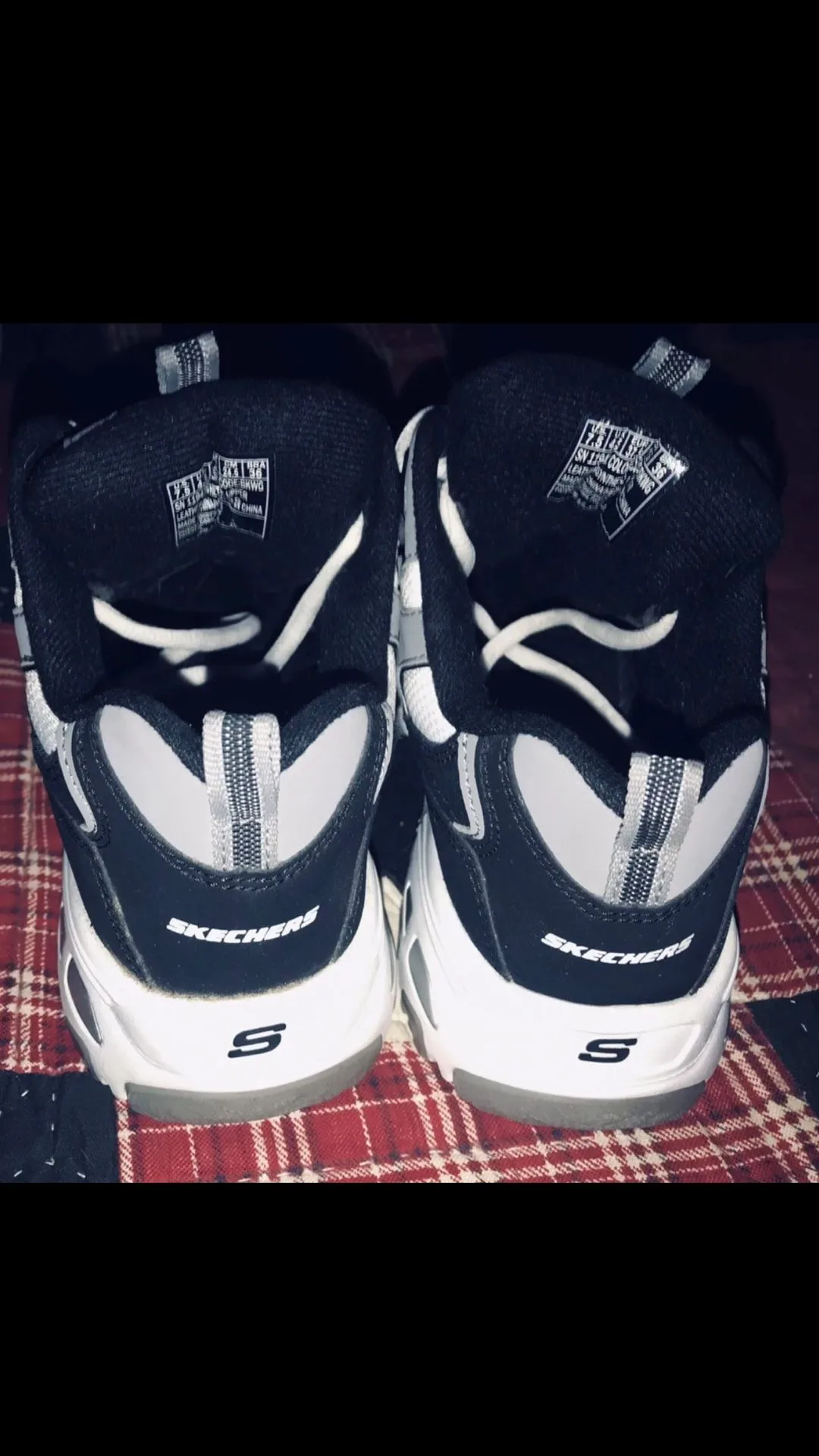 Skechers Women's D'Lites Memory Foam Lace-up Sneaker 7.5M image indicator(4)