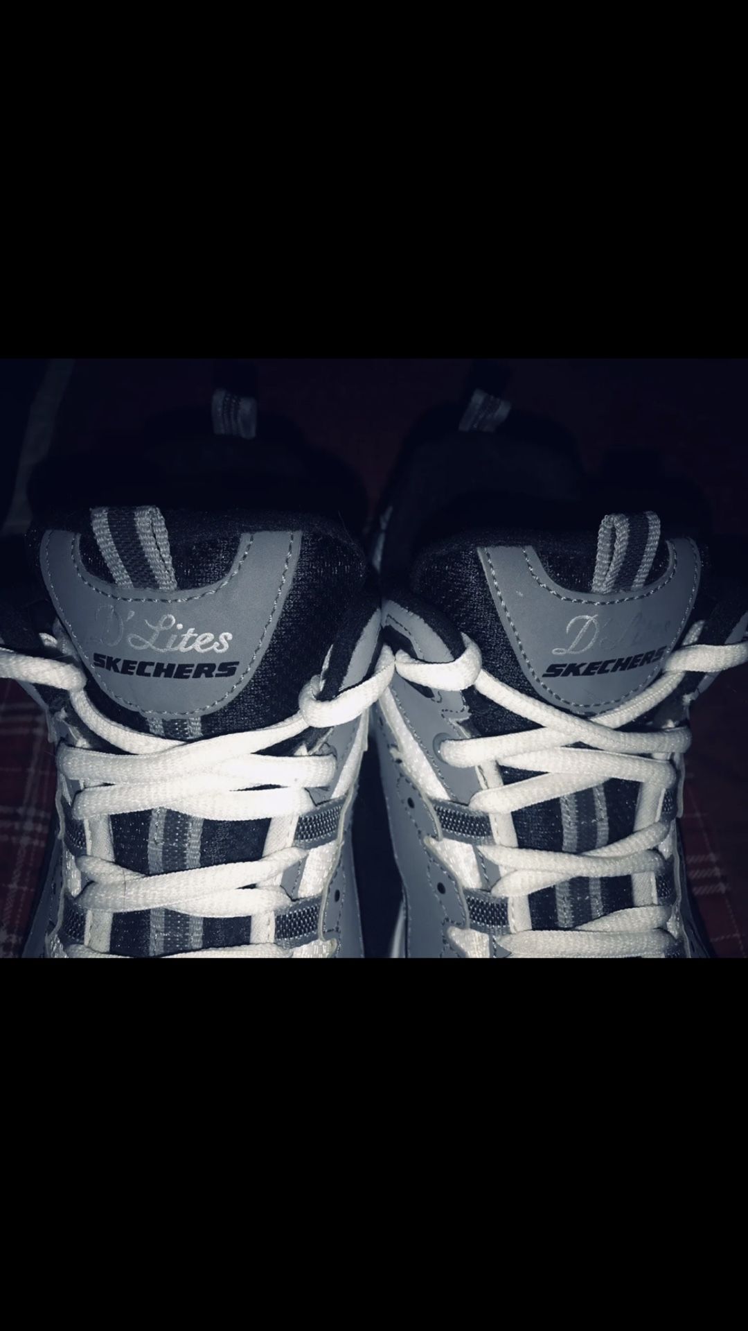 Skechers Women's D'Lites Memory Foam Lace-up Sneaker 7.5M - photo 5