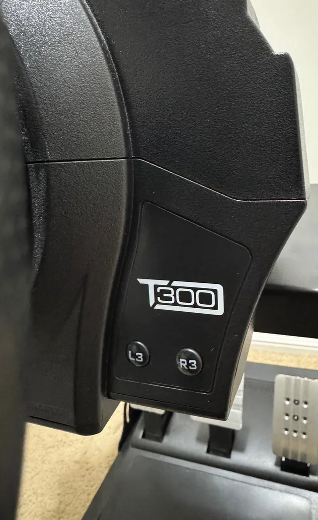 Thrustmaster Racing Wheel with Stand and Gran Turismo PS5 image indicator(4)