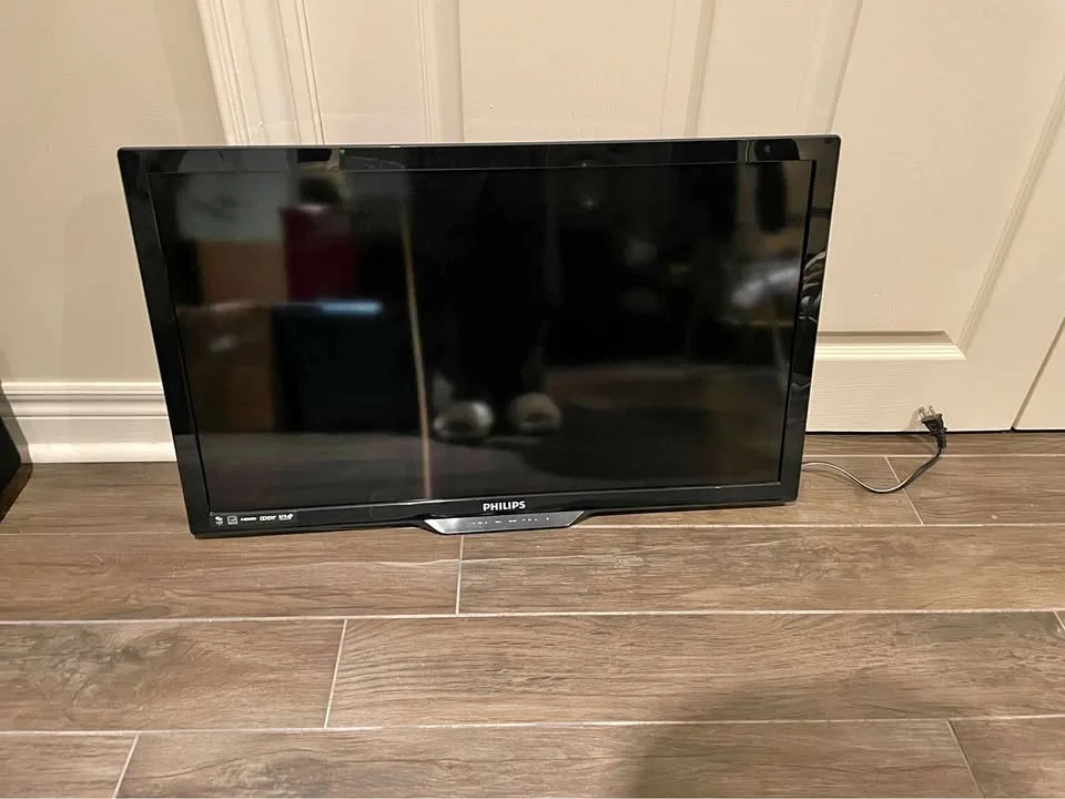 Phillips 32” TV