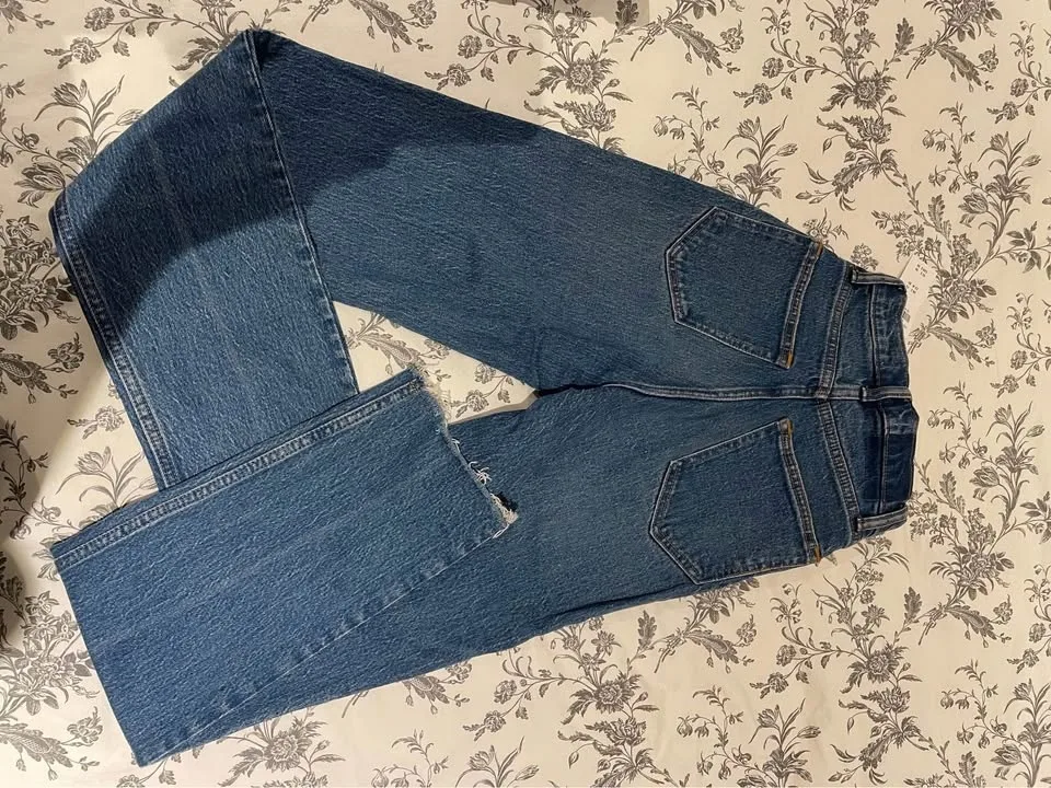 Women’s Abercrombie Jeans image indicator(3)