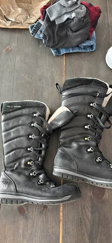 Helly Hansen Women’s Winter boots