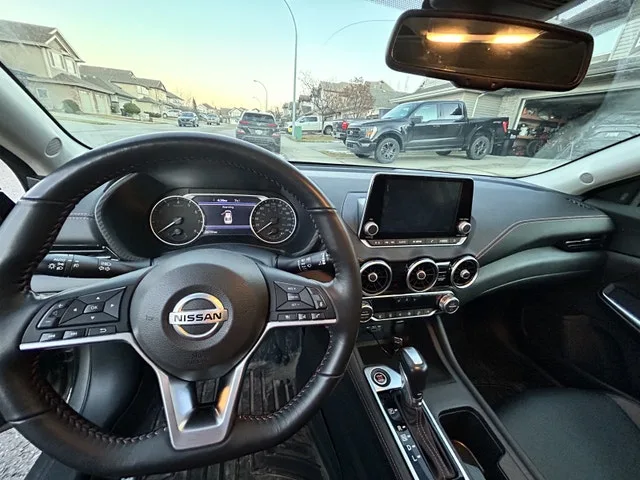 2023 Nissan Sentra SR Premium image indicator(2)