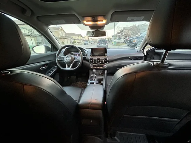 2023 Nissan Sentra SR Premium image indicator(7)