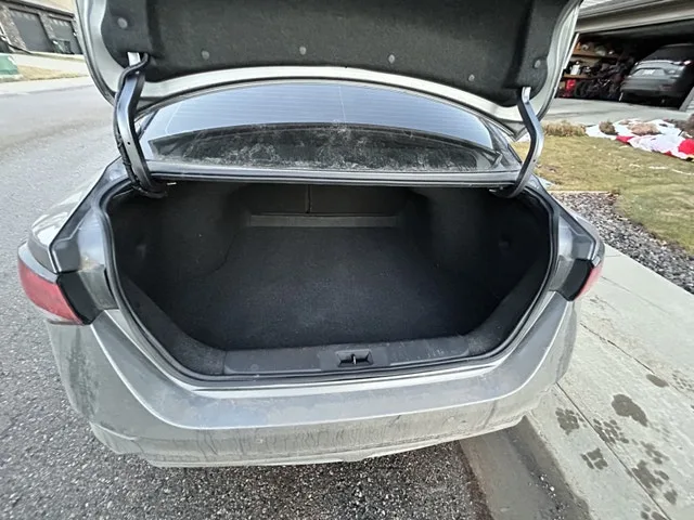 2023 Nissan Sentra SR Premium image indicator(9)