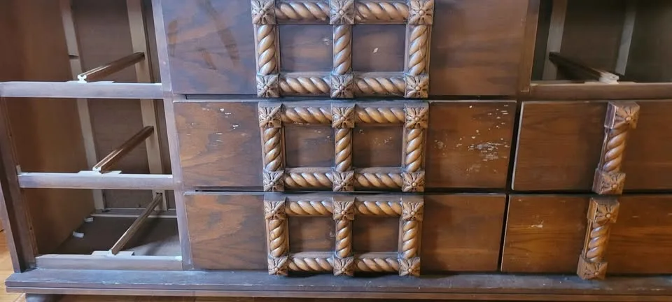 BIG WOOD BUFFET/ TABLE image indicator(2)