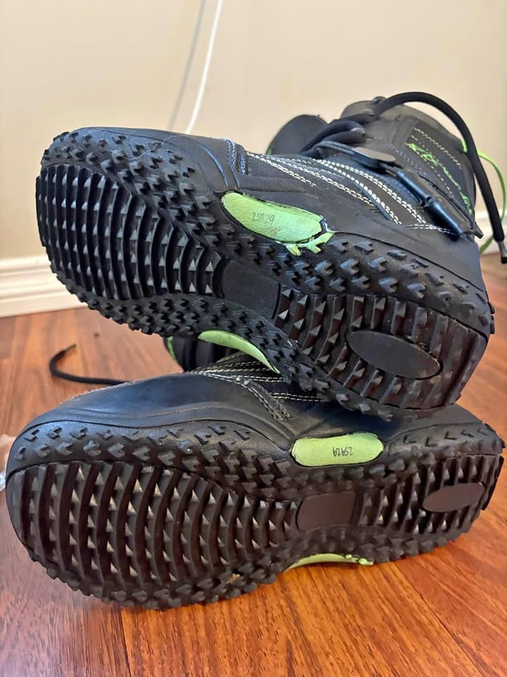 Youth Kids size 6 Firefly Snowboard boots - photo 3