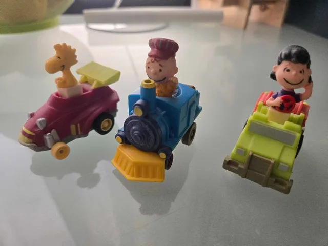 Peanuts Gang McDonald's Toys