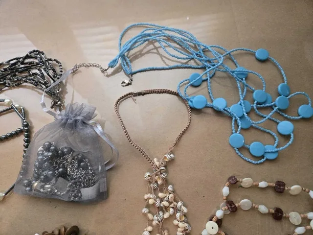 Jewellery Display Stands and accessory image indicator(9)