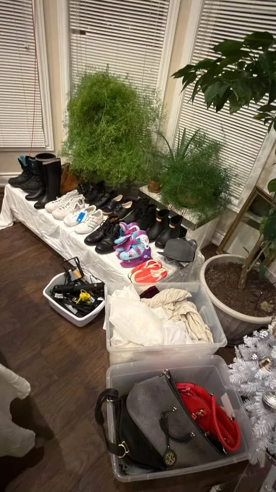 Indoor moving sale! Household items and furniture! By appt! Ever image indicator(4)