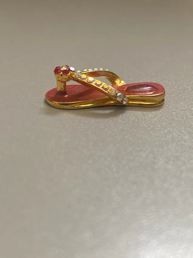 Vintage Sandal Pendant image indicator(4)