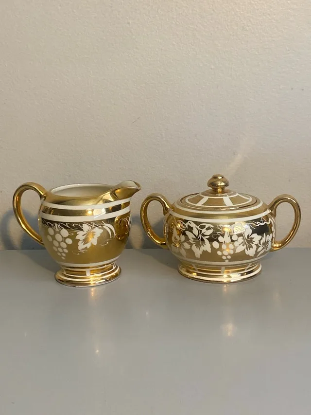 1930’s Sadler Cream and Sugar Set, with matching lid! #1599J