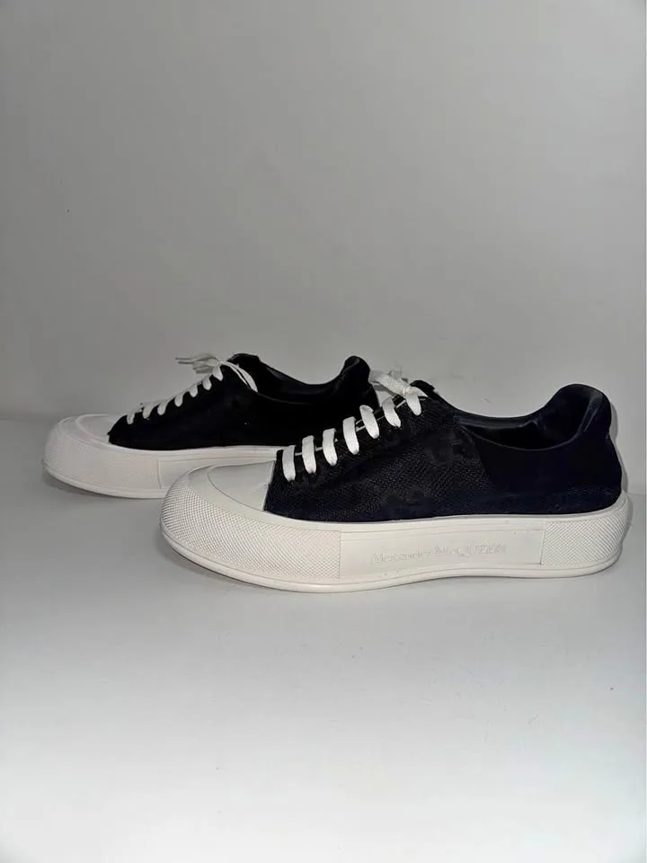 Alexander McQueen Black