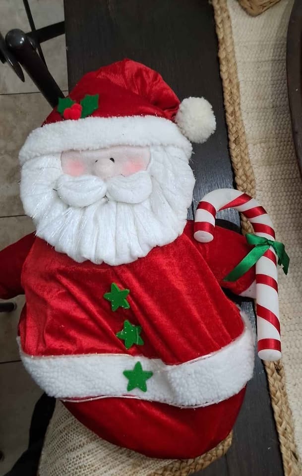 Twenty inch tall vintage inflatable santa claus Located near Lon - photo 4
