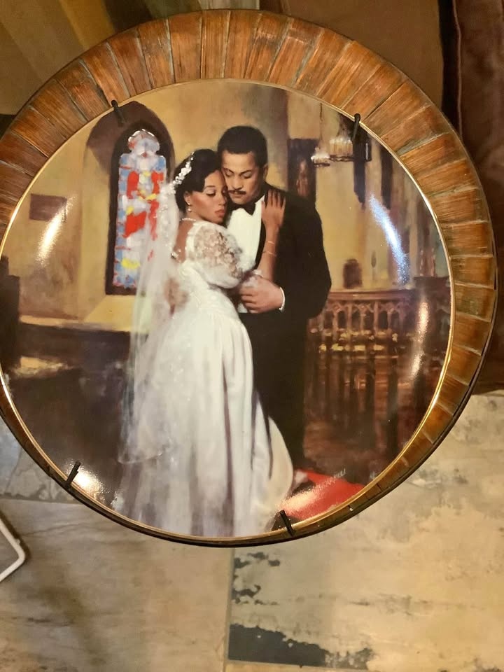 Decorative wedding plate