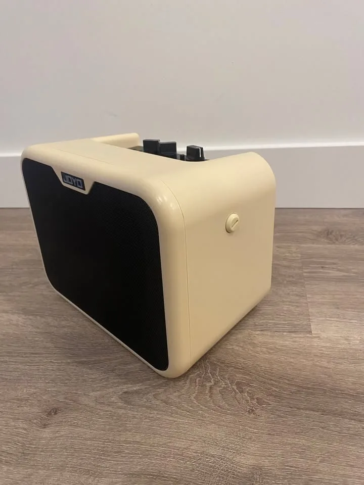 JOYO MA-10B Mini Bass Amp – Key Features image indicator(3)