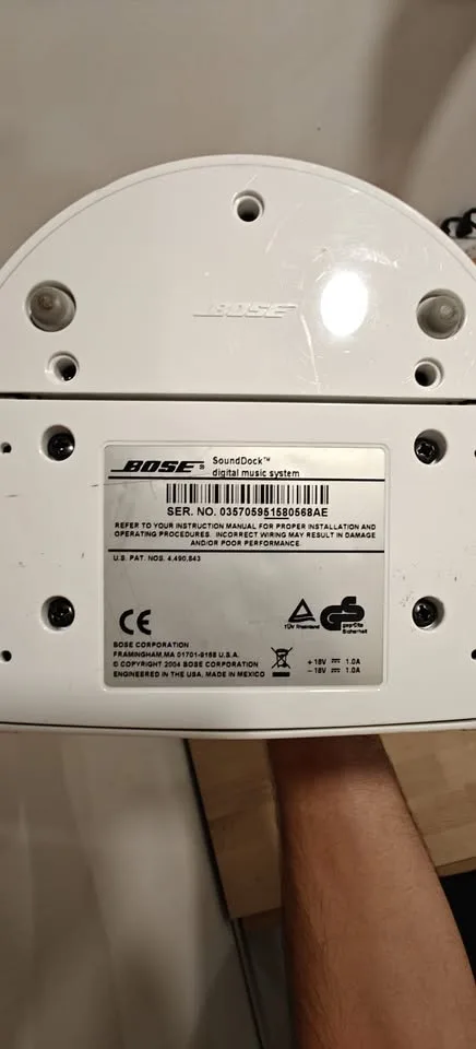 Bose SoundDock - Rich Stereo Sound for iPods & iPhones image indicator(5)