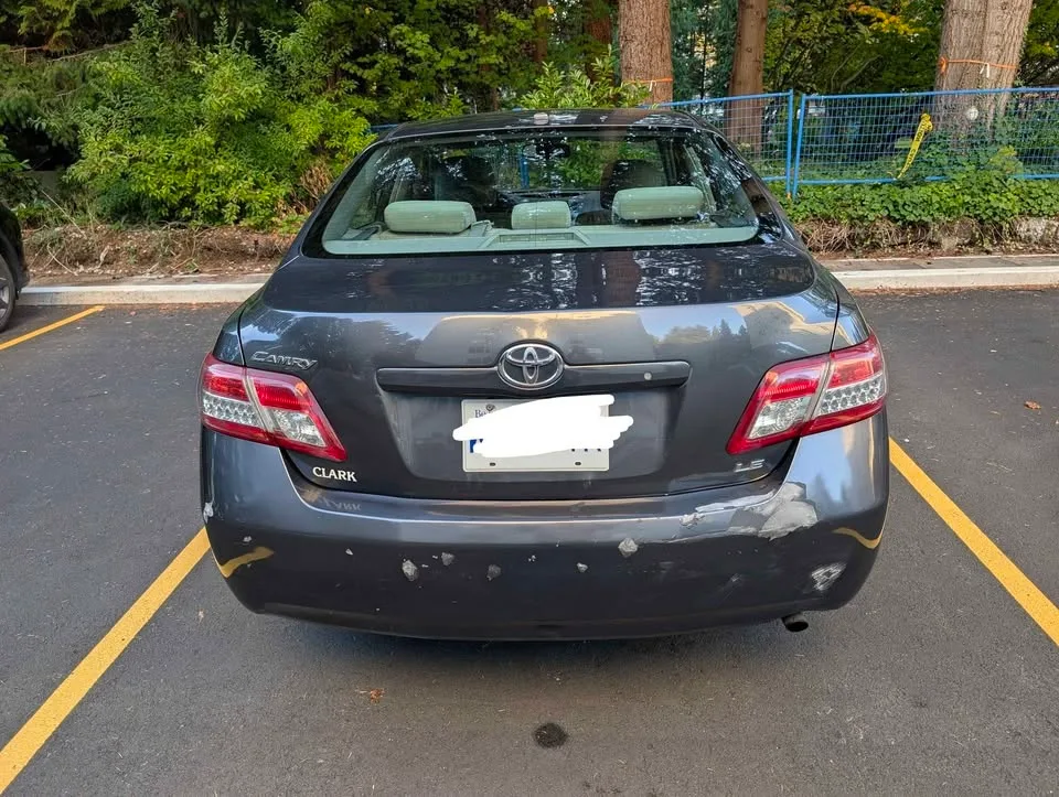 2010 Toyota Camry image indicator(3)