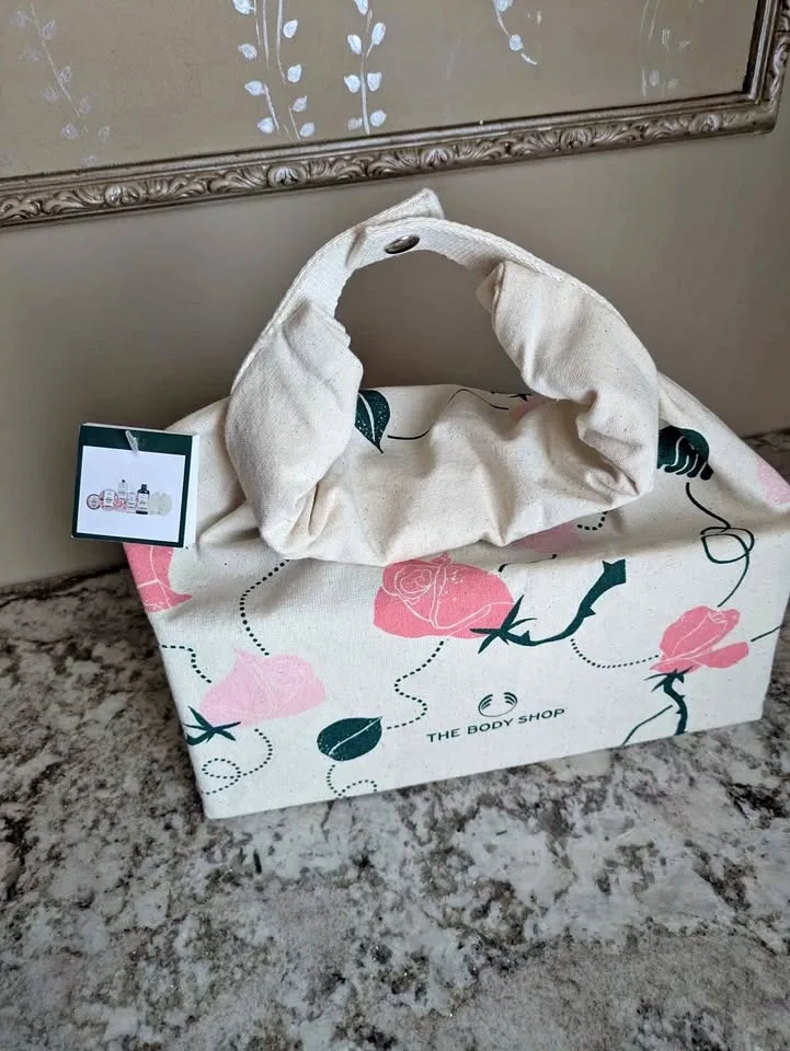 NEW Body Shop British Rose Gift Set