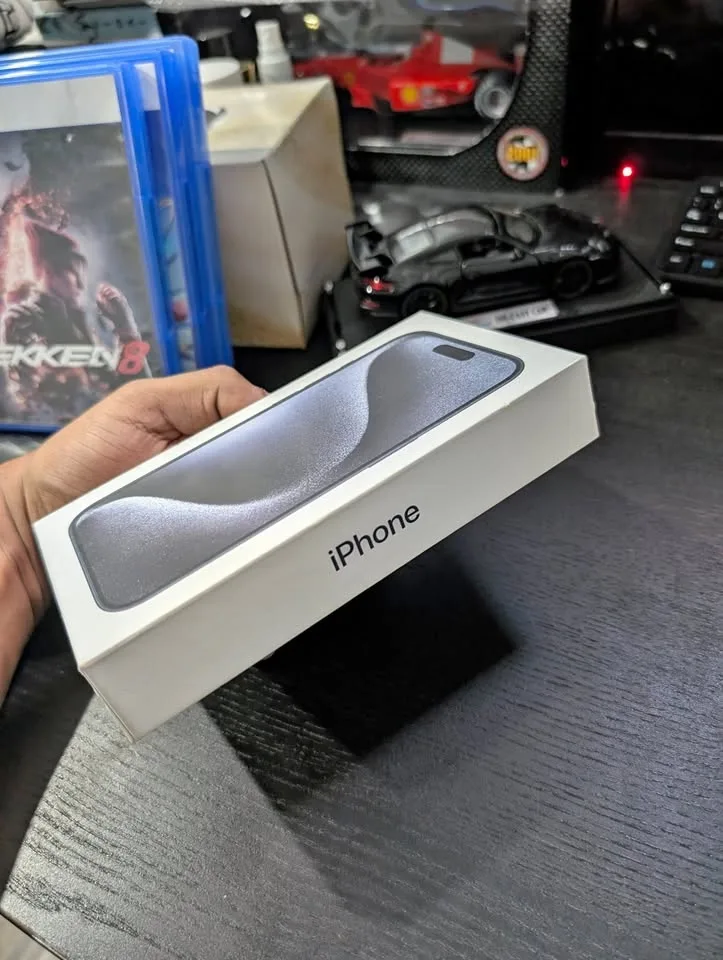 Brand New / Never Used iPhone 15 PRO. 128 GB Titanium (With Box)