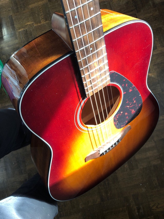 Yamaha FG800 Acoustic Sunburst Guitar 4 Christmas