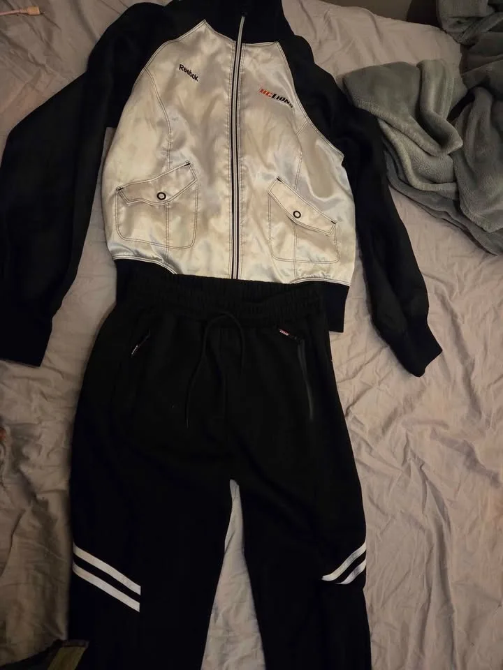 Winter Outerwear for Ladies image indicator(2)