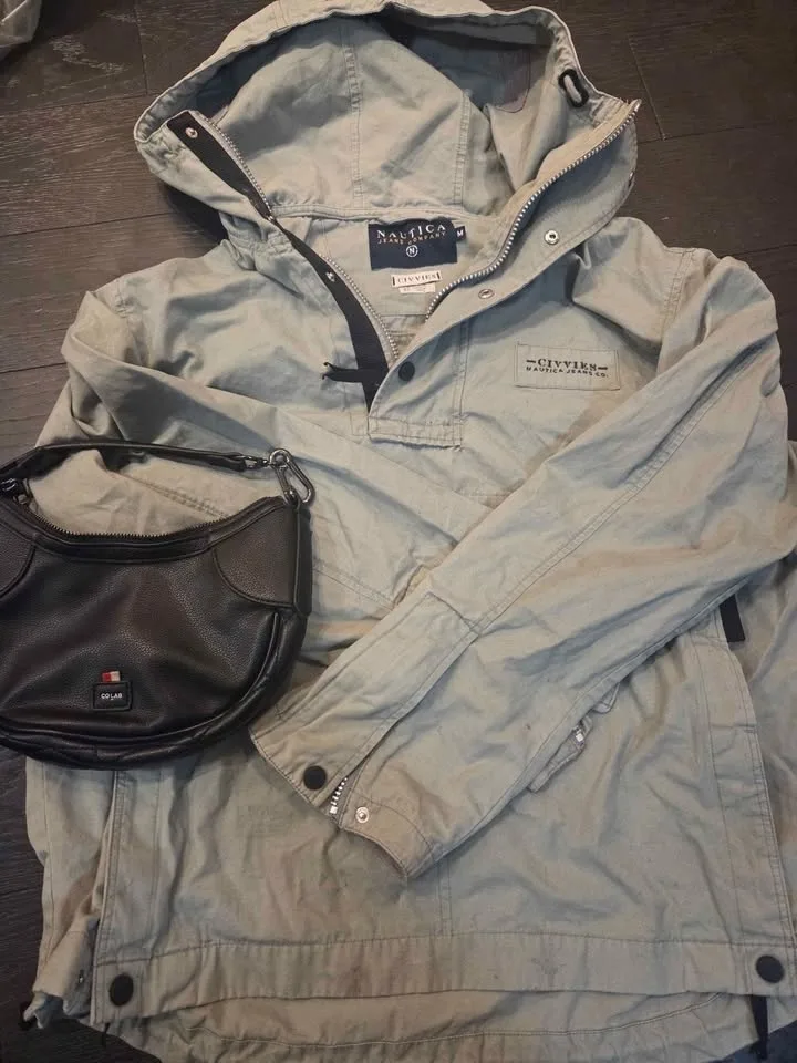 Winter Outerwear for Ladies image indicator(5)