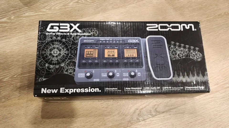 Zoom G3X - Stompbox/Amp Modelling Console - New image indicator(2)