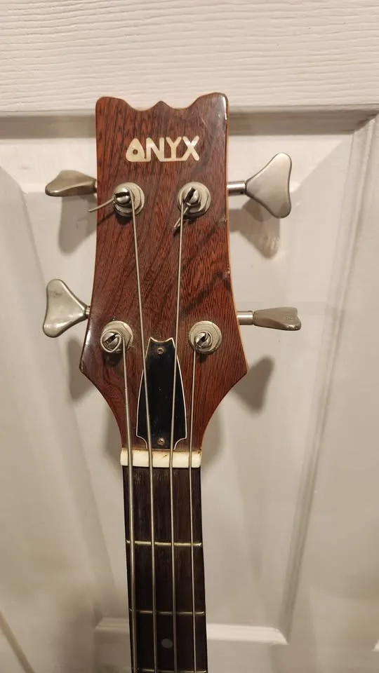 $500 Onyx Precision Bass - Made in Japan image indicator(4)