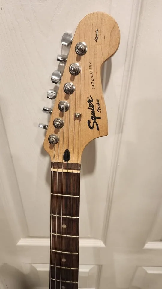 $250 Squier Jazzmaster HH - Arctic White image indicator(4)