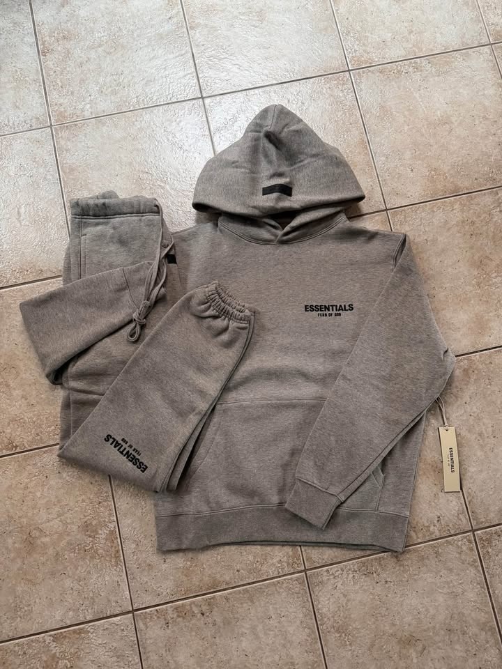 *AUTHENTIC* Essentials SS22 Hoodies + Sweatpants - photo 2