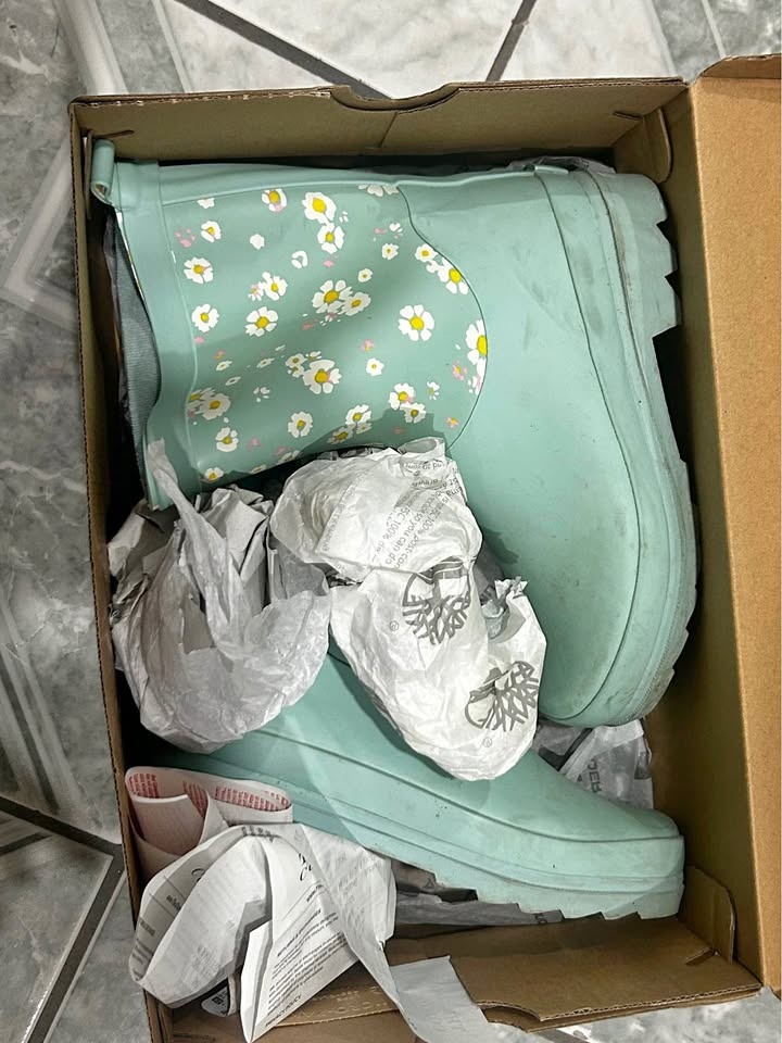 Rain shoes for kids