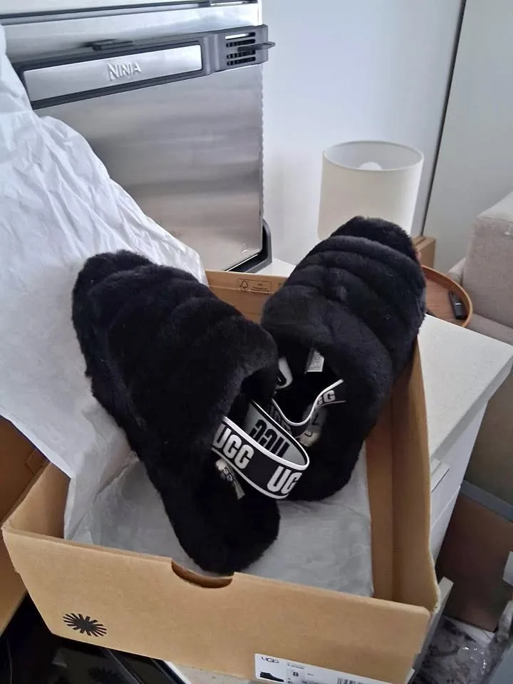 UGG Yeah Slides size 7 Womens new With tags