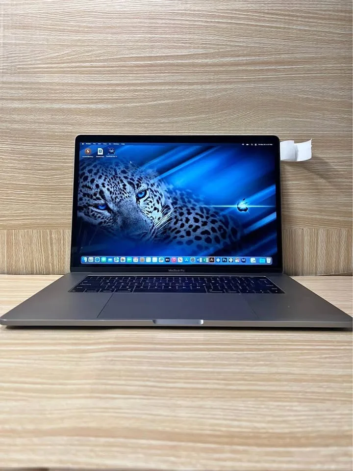 Like New Apple MacBook Pro 15” Touchbar