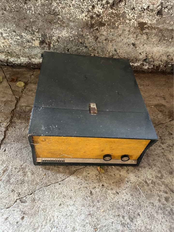 Electrohome record player - photo 2
