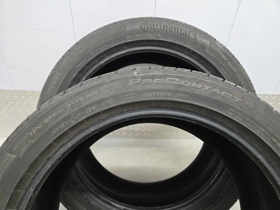 Continental Pro Contact Tires- 245/45R19 image indicator(9)