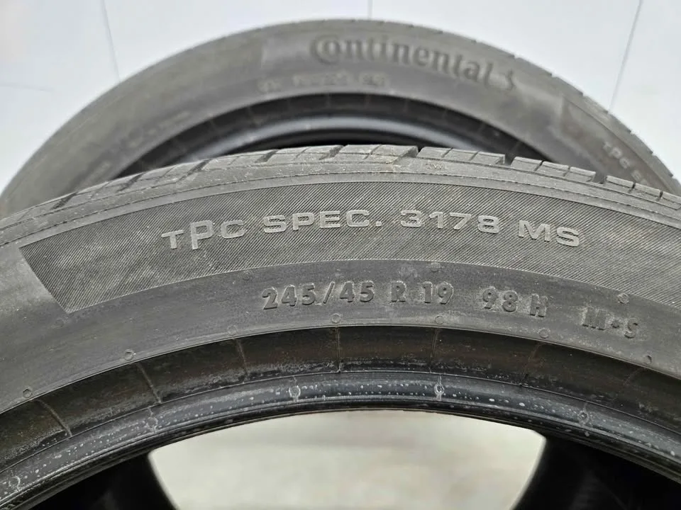 Continental Pro Contact Tires- 245/45R19 image indicator(10)