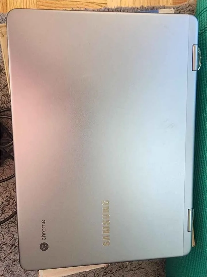 $350 Samsung Chromebook Plus XE525QBB-K01US image indicator(6)