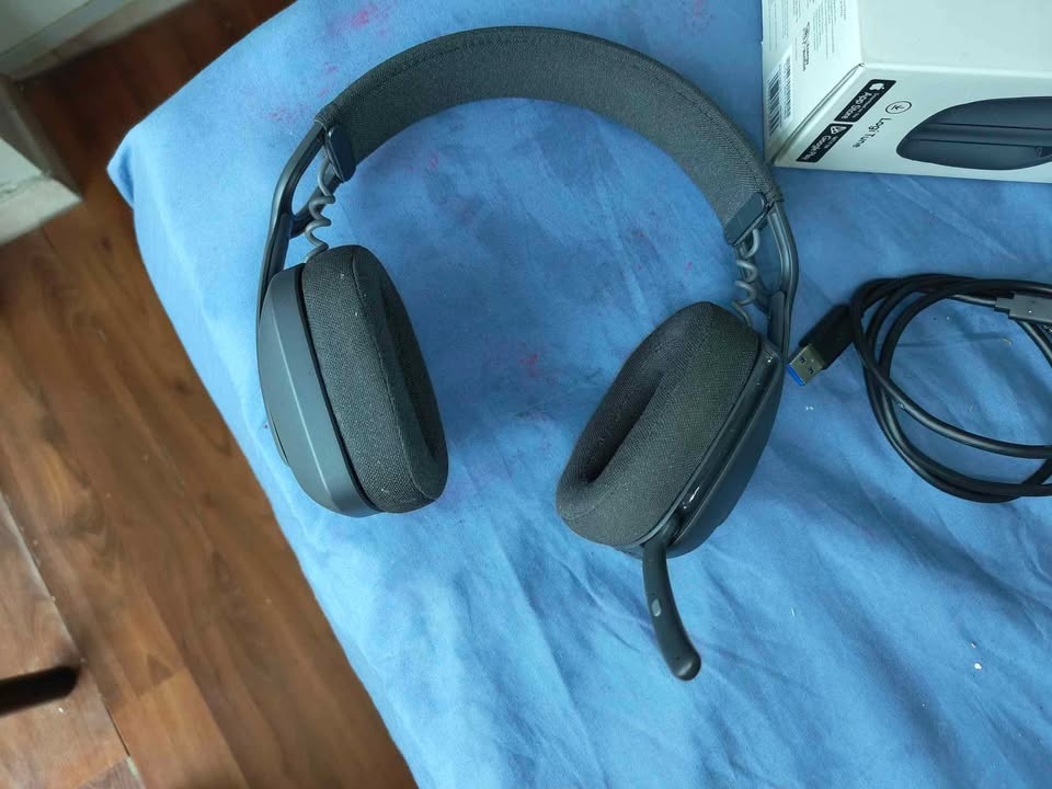 Logitech ZONE VIBE 100 with original box - photo 3
