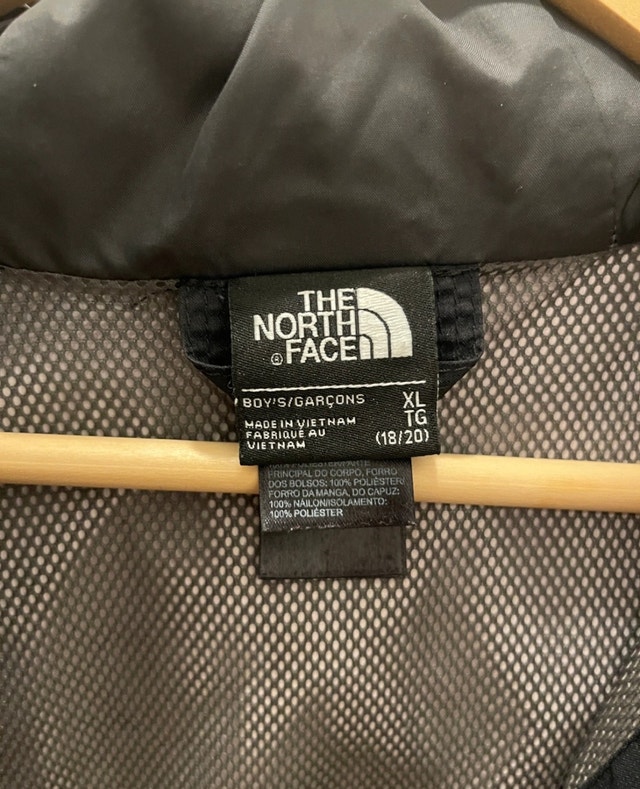 The North Face Boys' Black Jacket Size XL - photo 2