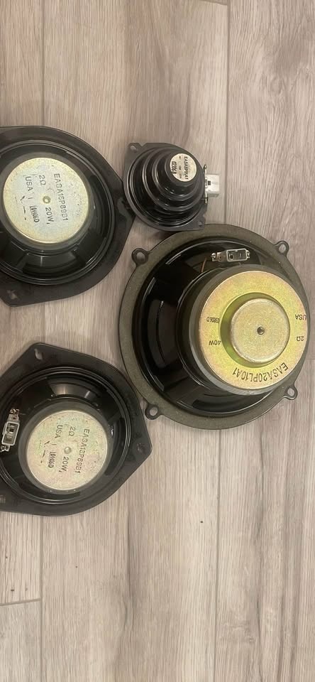 Car subs and amp - photo 3