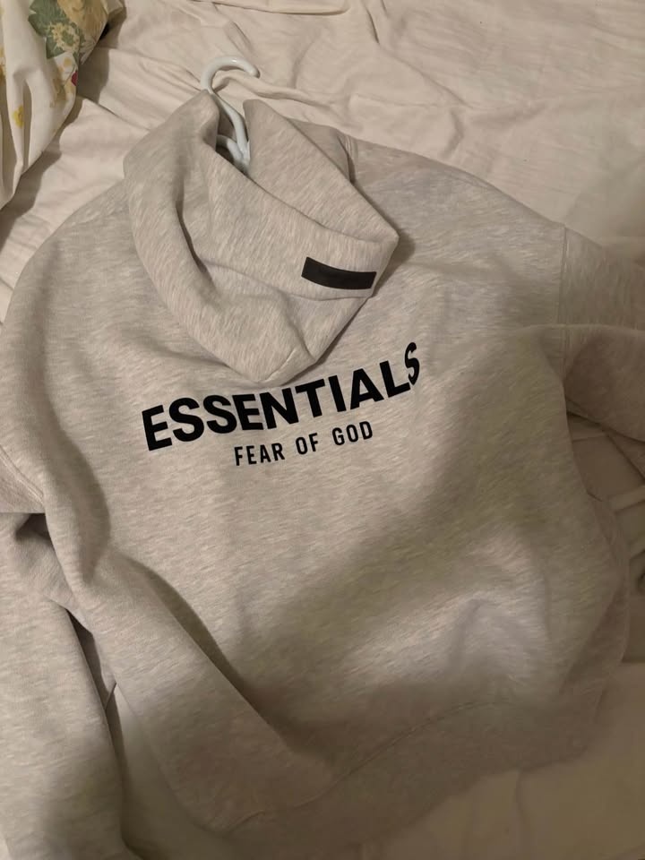 Light oatmeal essentials hoodie - photo 4