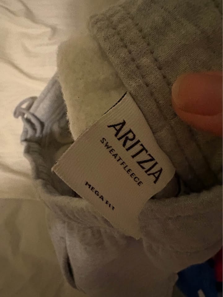 Grey aritzia perfect tracksuit - photo 2