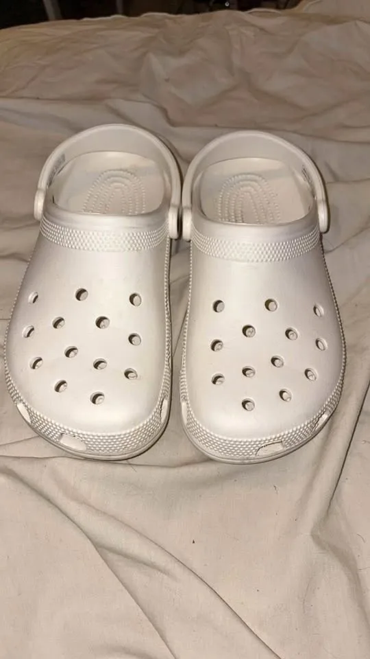White crocs size 8 mens
