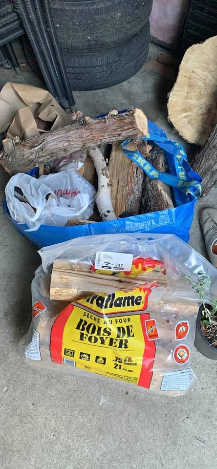 Misc fire Wood pieces ! Keep your fire stoked