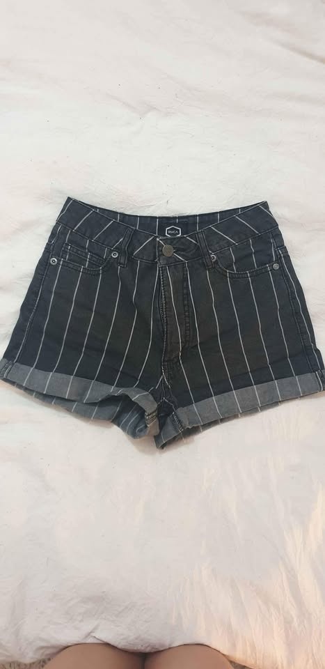 Pinstripe high waisted shorts S24