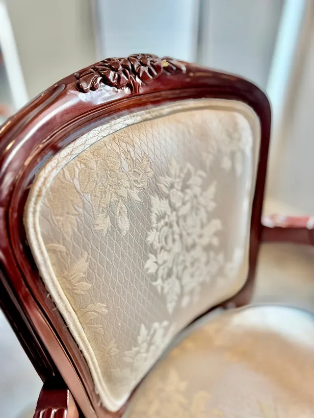 Queen Ann Accent Chairs - Like New image indicator(5)