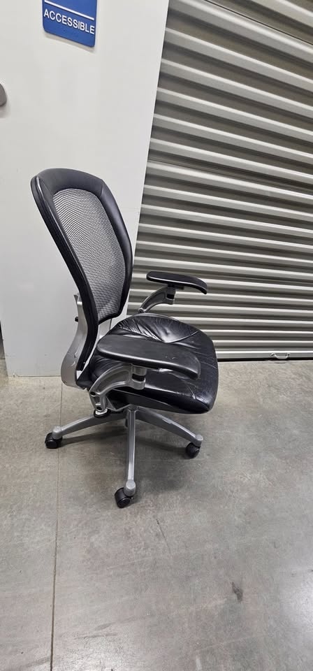 Ergonomic Mesh & Leather Office Chair – $75 - 3 Chairs - photo 2