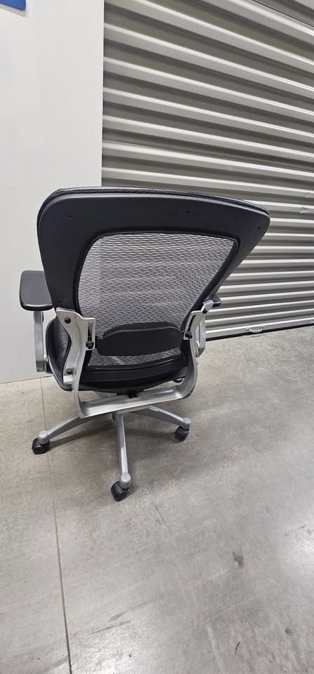 Ergonomic Mesh & Leather Office Chair – $75 - 3 Chairs - photo 3