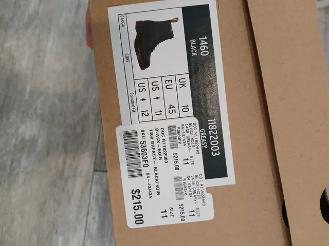 Dr. Martens mens size 11 ,new image indicator(2)